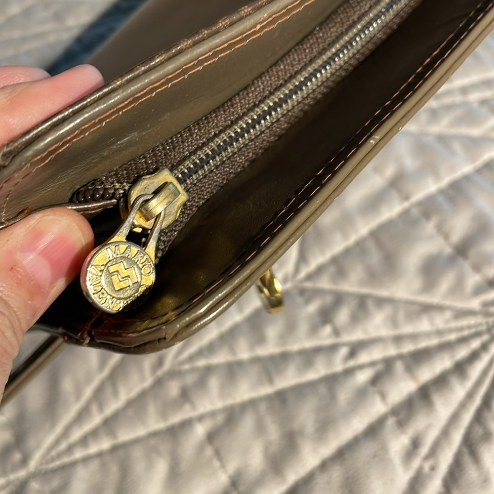 Valentino Clutch - Picture 13 of 17